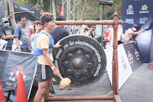 BIB: 
                            <button type="button" onclick="openModal(19554050)" class="btn btn-primary btn-sm float-right btn-popup" data-toggle="modal" data-target=".modal-high-quality">
                        <i class="fas fa-shopping-cart"></i> Add to Cart
                    </button>
                                            <button type="button" onclick="isThisMe(19554050, true)" class="btn btn-success btn-sm float-right btn-popup btn-isme hidden" data-toggle="tooltip" data-placement="bottom" title="นี่คือรูปของคุณใช่ไหม คลิกที่นี่เพื่อเอาเข้าอัลบั้ม">
                        <i class="fas fa-plus"></i> Add to album
                    </button>
                    <button type="button" onclick="isThisMe(19554050, false)" class="btn btn-warning btn-sm float-right btn-popup btn-isnotme hidden">
                        <i class="fas fa-ban"></i> Remove from album
                    </button>